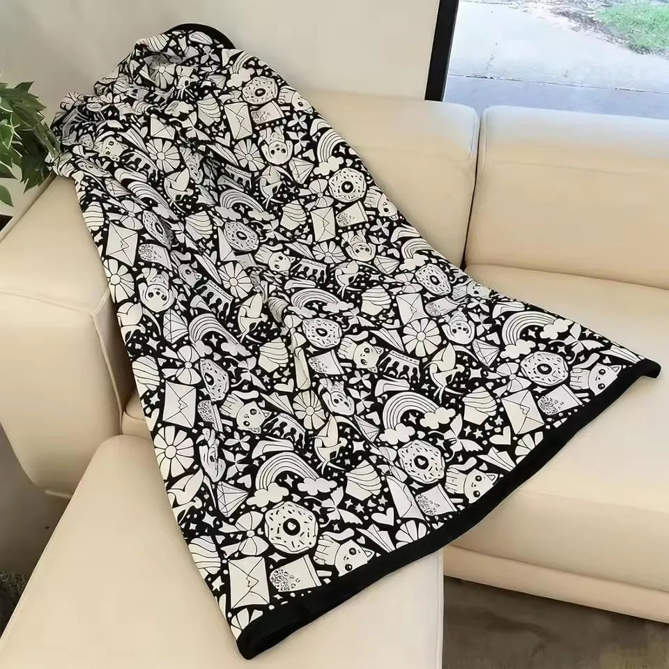 DIY Coloring Blanket 24 Color Pens Washable Reusable Soft Fleece Drawing Blanket DIY Painting Blanket for Kids Adults Home Decor